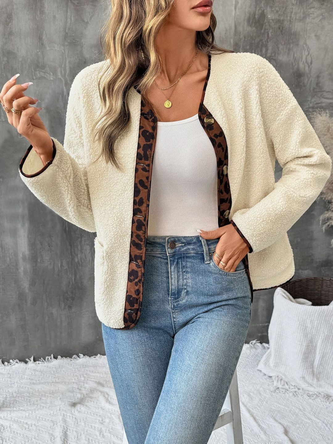 Women Colourblocked Lightweight Open Front Jacket
