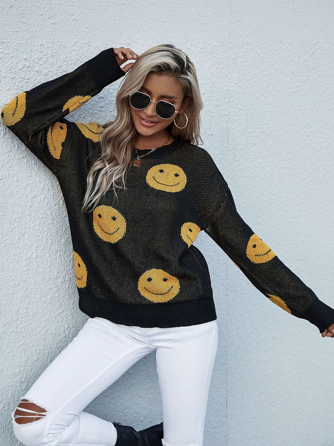 Women's Black Printed Pullover Blend Regular Fit
