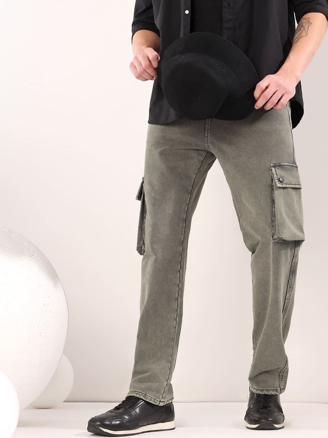 NOWI Men Jogger Mid-Rise Light Fade Stretchable Jeans