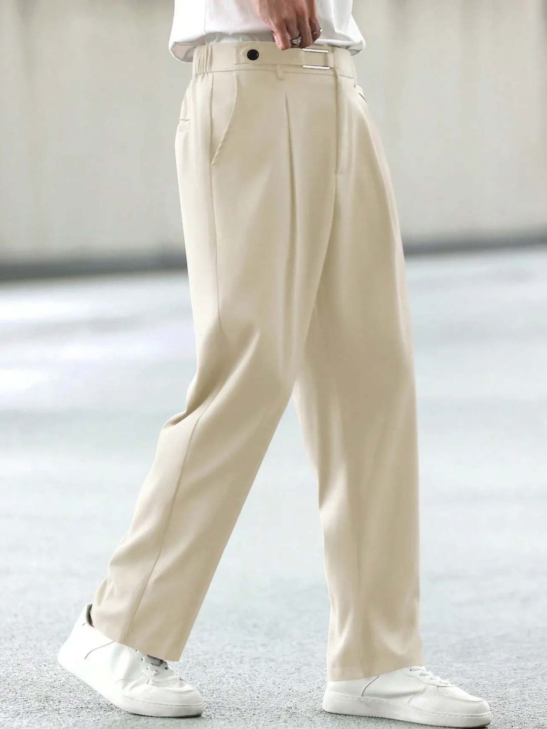 Men Straight Fit Wrinkle Free Pleated Trousers