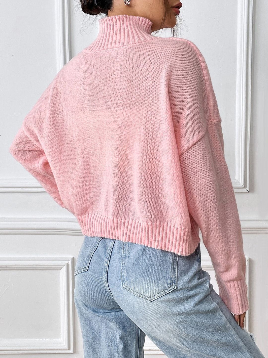 Women Embroidered Crop Pullover with Embroidered Detail