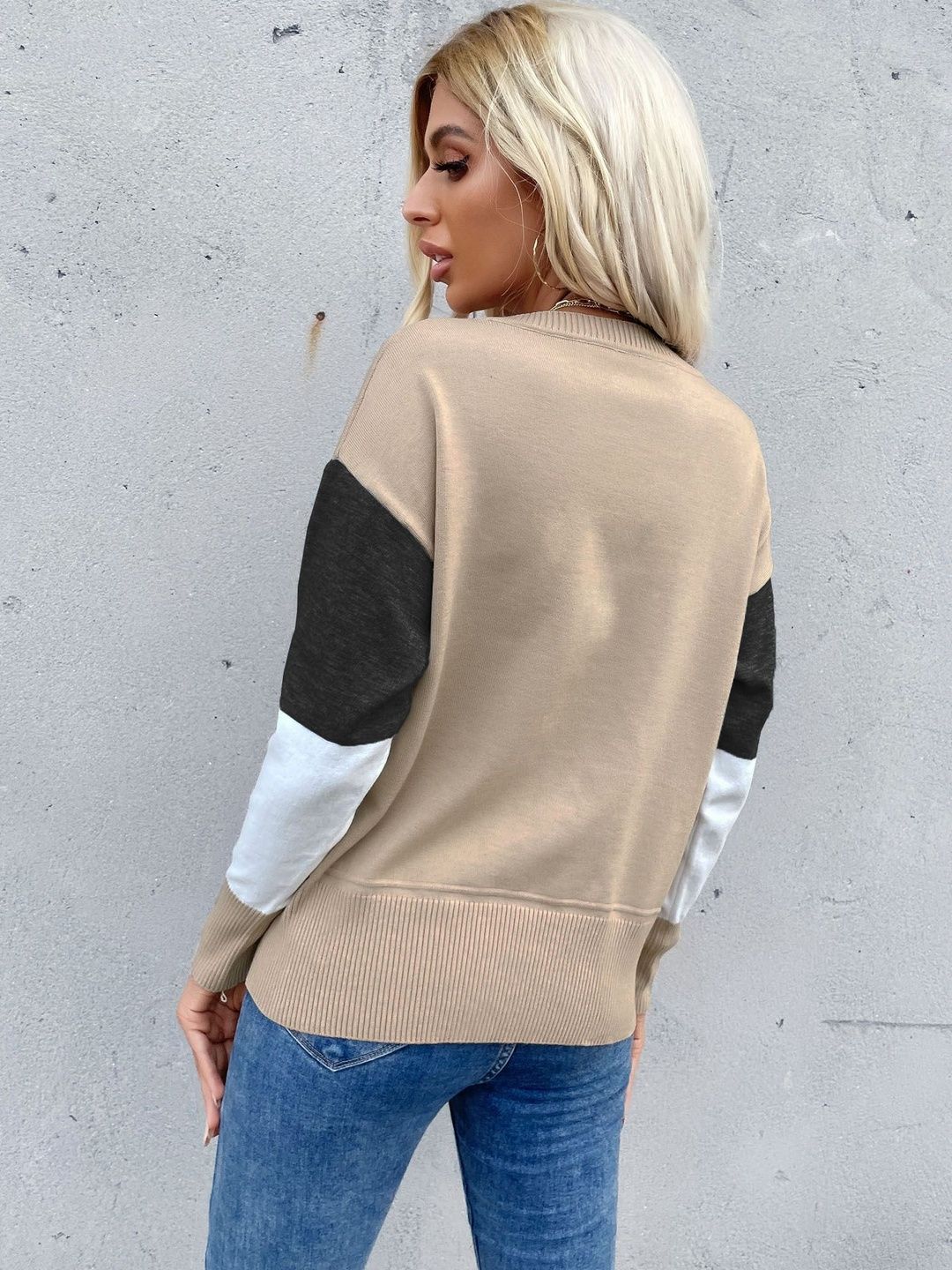 Women's White Colourblocked Pullover Blend Printed