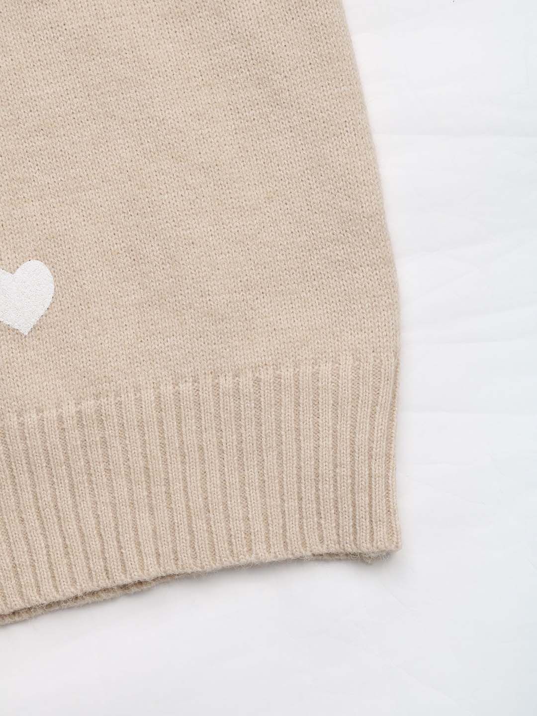 NOWI Printed V-Neck Pullover