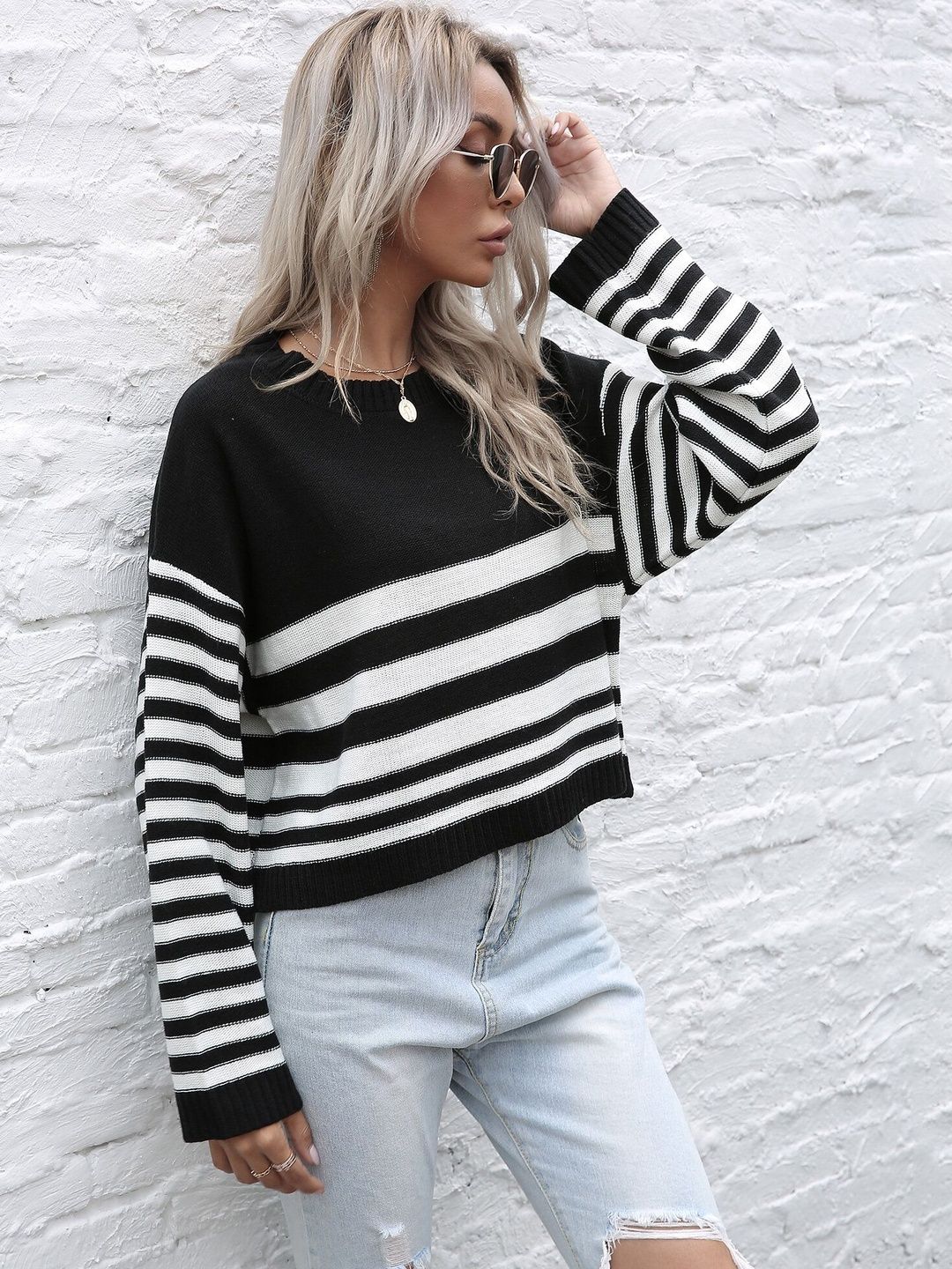 Women's Black Striped Crop Acrylic Pullover