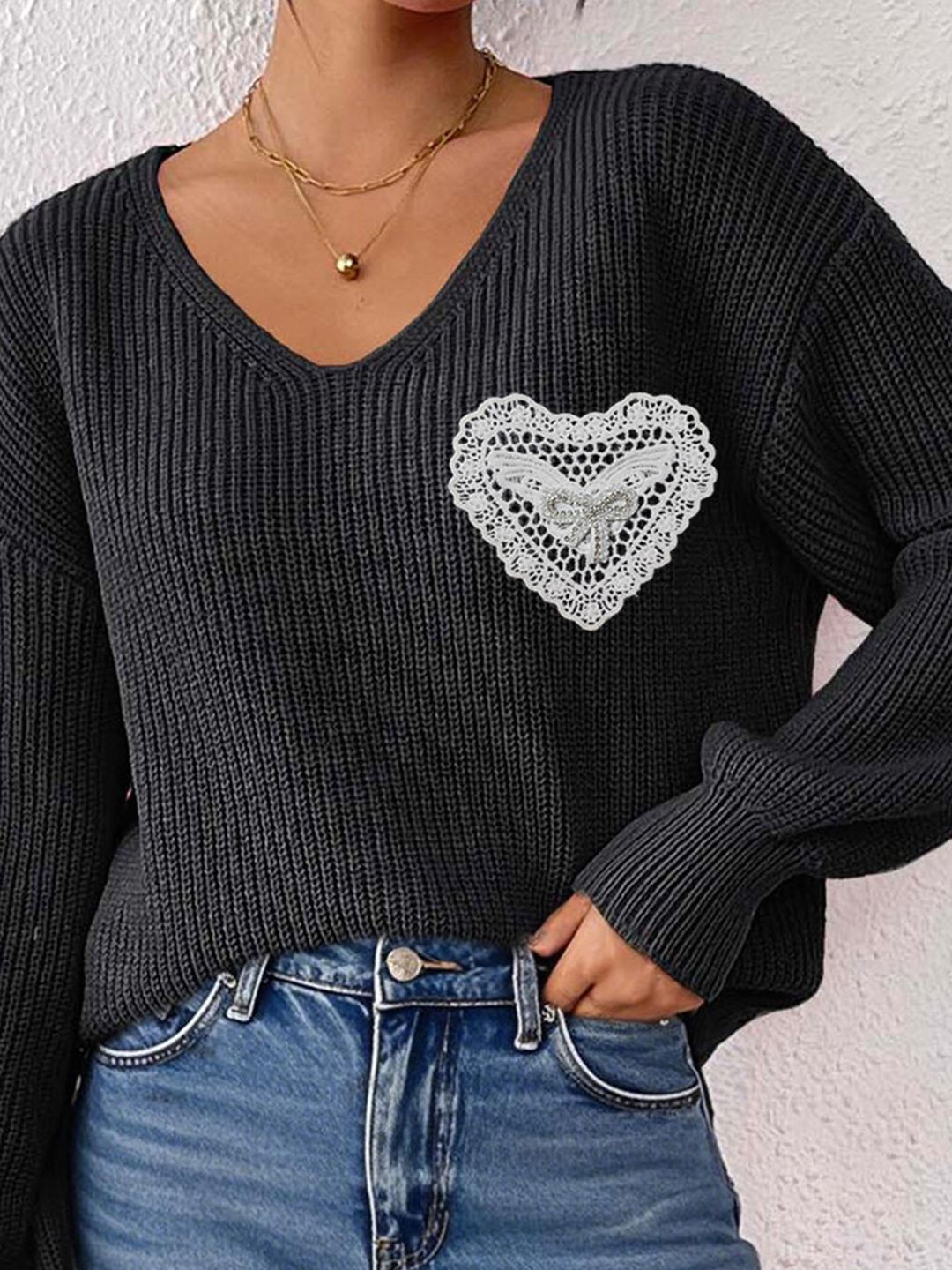 Women Ribbed Pullover with Embroidered Detail