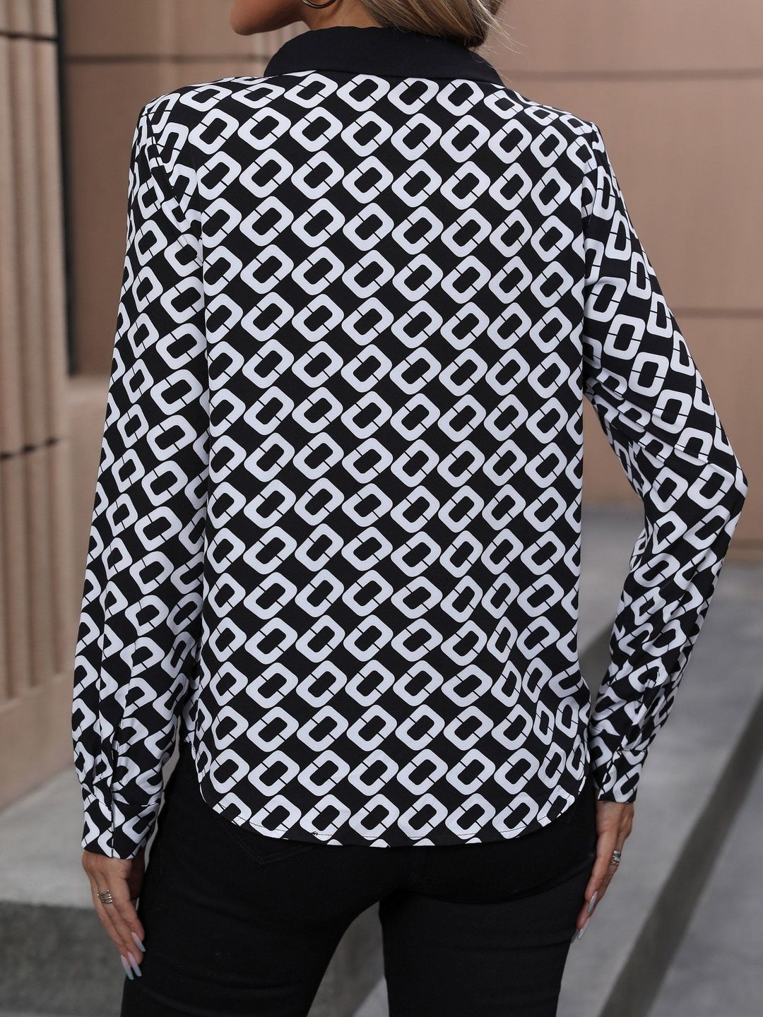Women's Black Geometric Print Top Blend Regular Fit