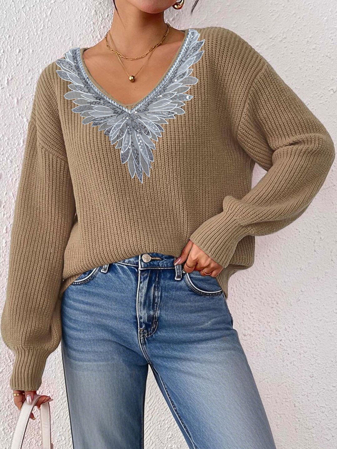 Women Embroidered Ribbed Pullover with Embroidered Detail