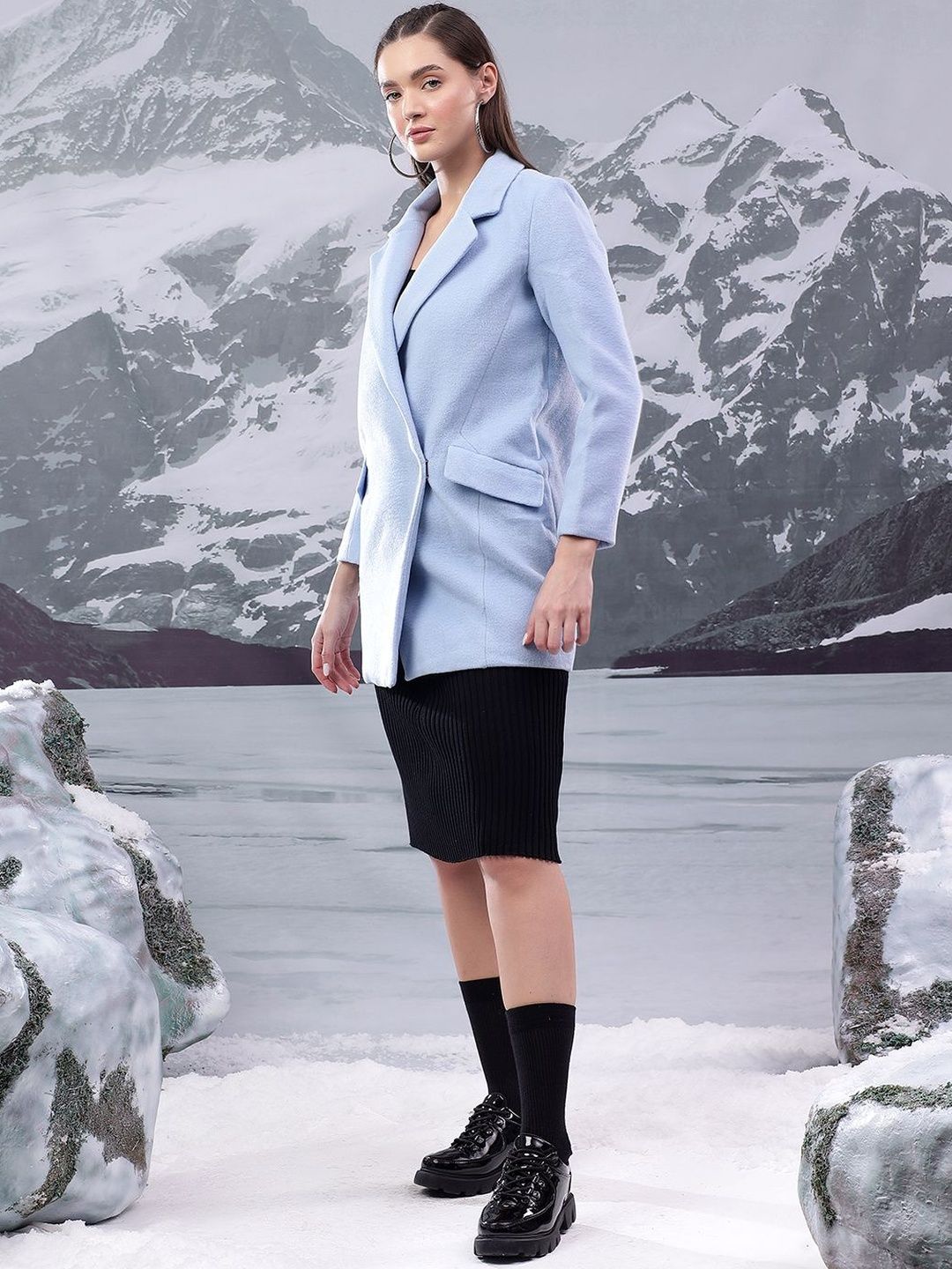 Nowi Women Solid Double Breasted Coats