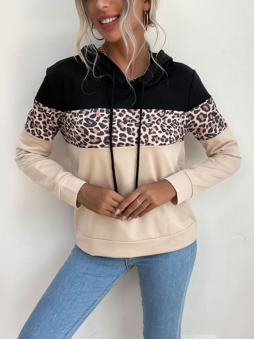 Women Colourblocked Hooded Sweatshirt