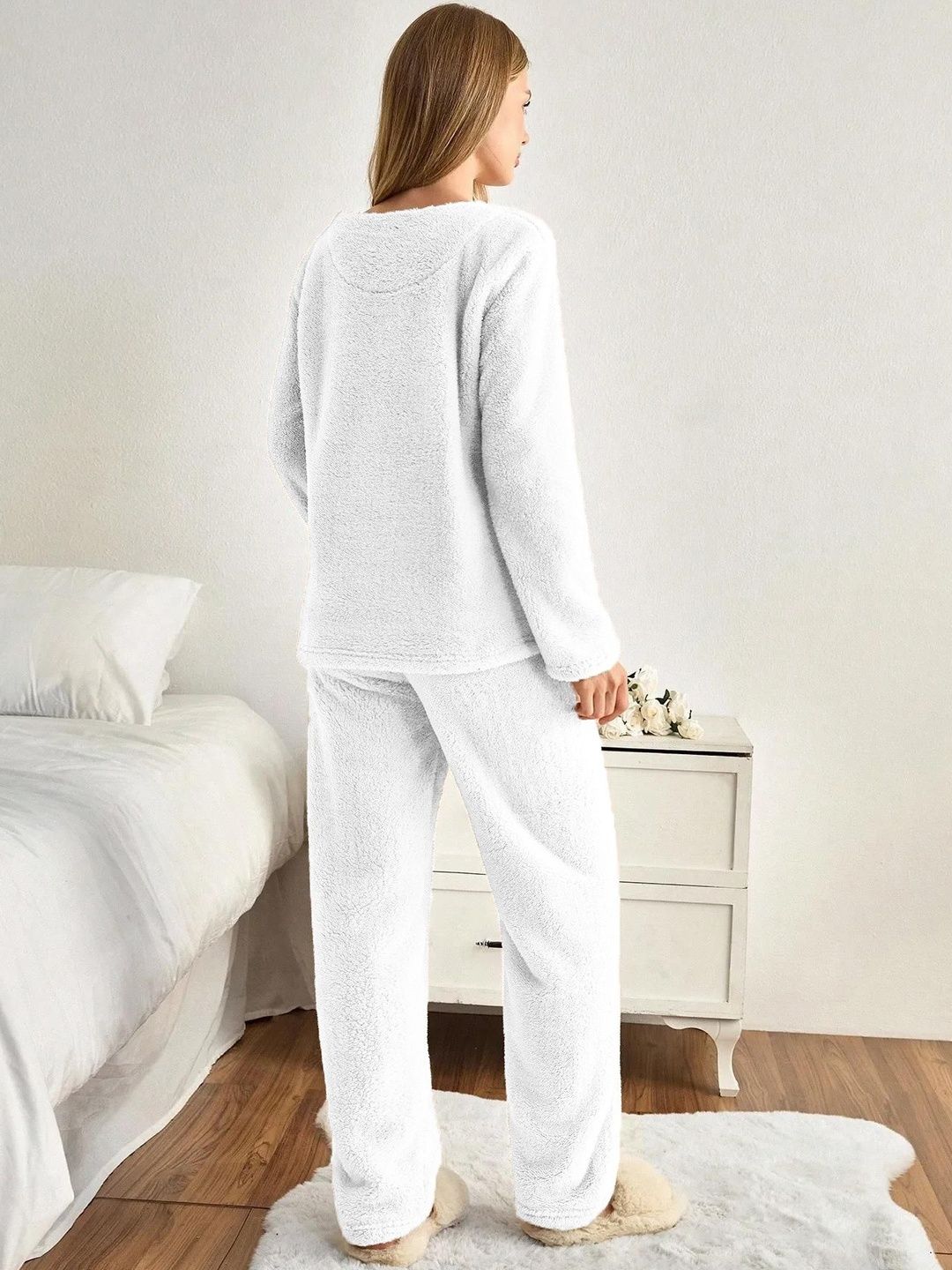 Round Neck Long Sleeves Night Suit