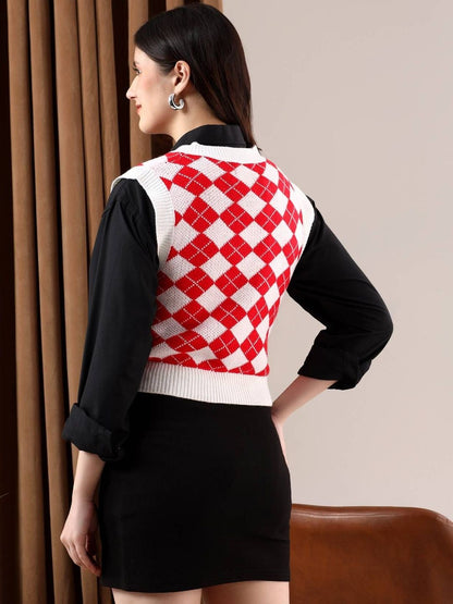 NOWI Women Argyle Colourblocked Woollen Crop Sweater Vest
