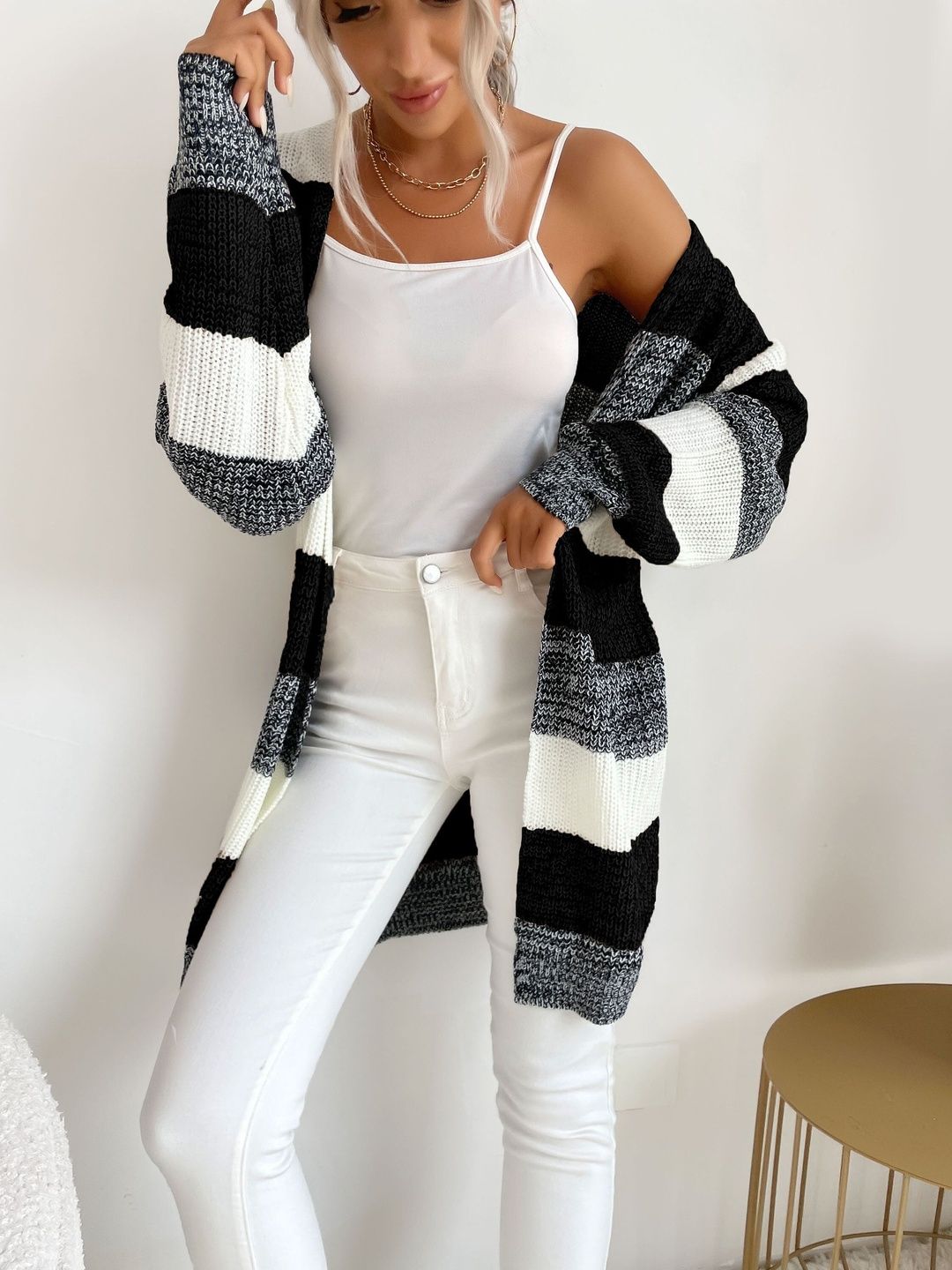 Women Colourblocked Woollen Cardigan