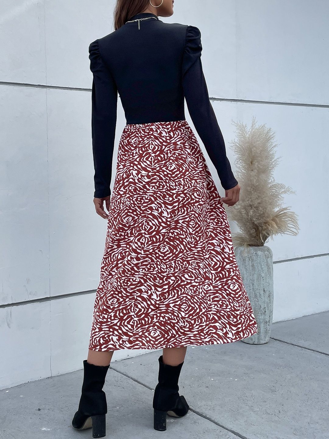 Women's Black Print Puff Sleeve A-Line Midi Dress