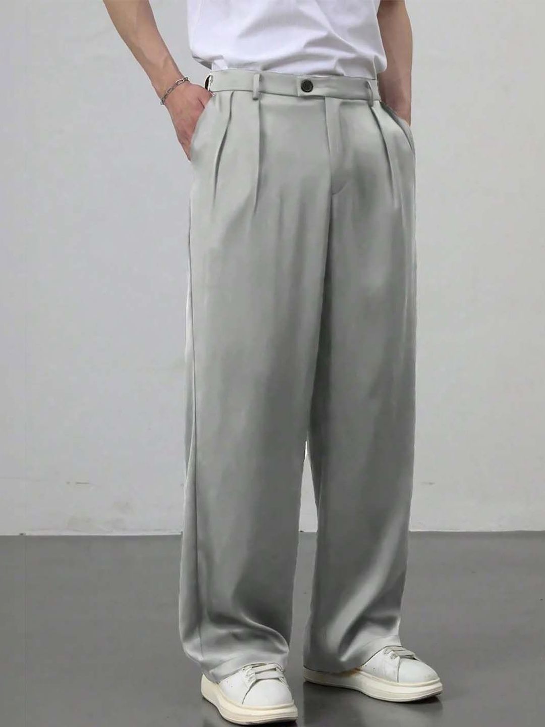 Men Pleated Trousers