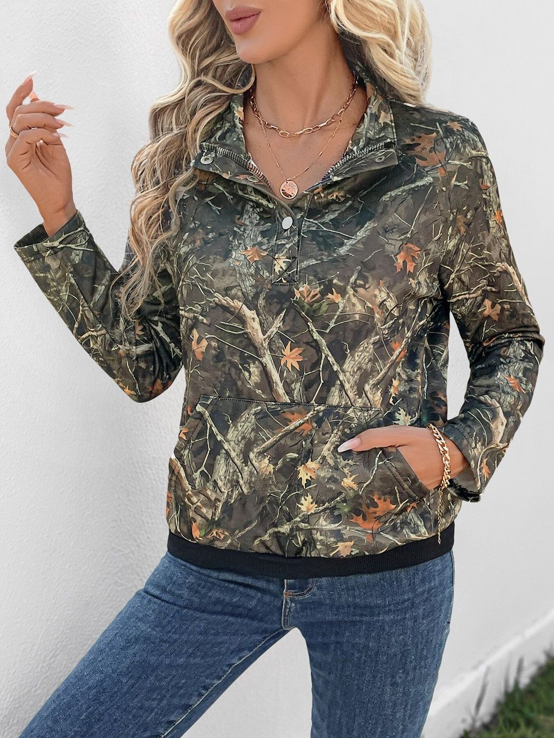Printed Sweatshirt in Green Cotton - Nowi Korean Fashion