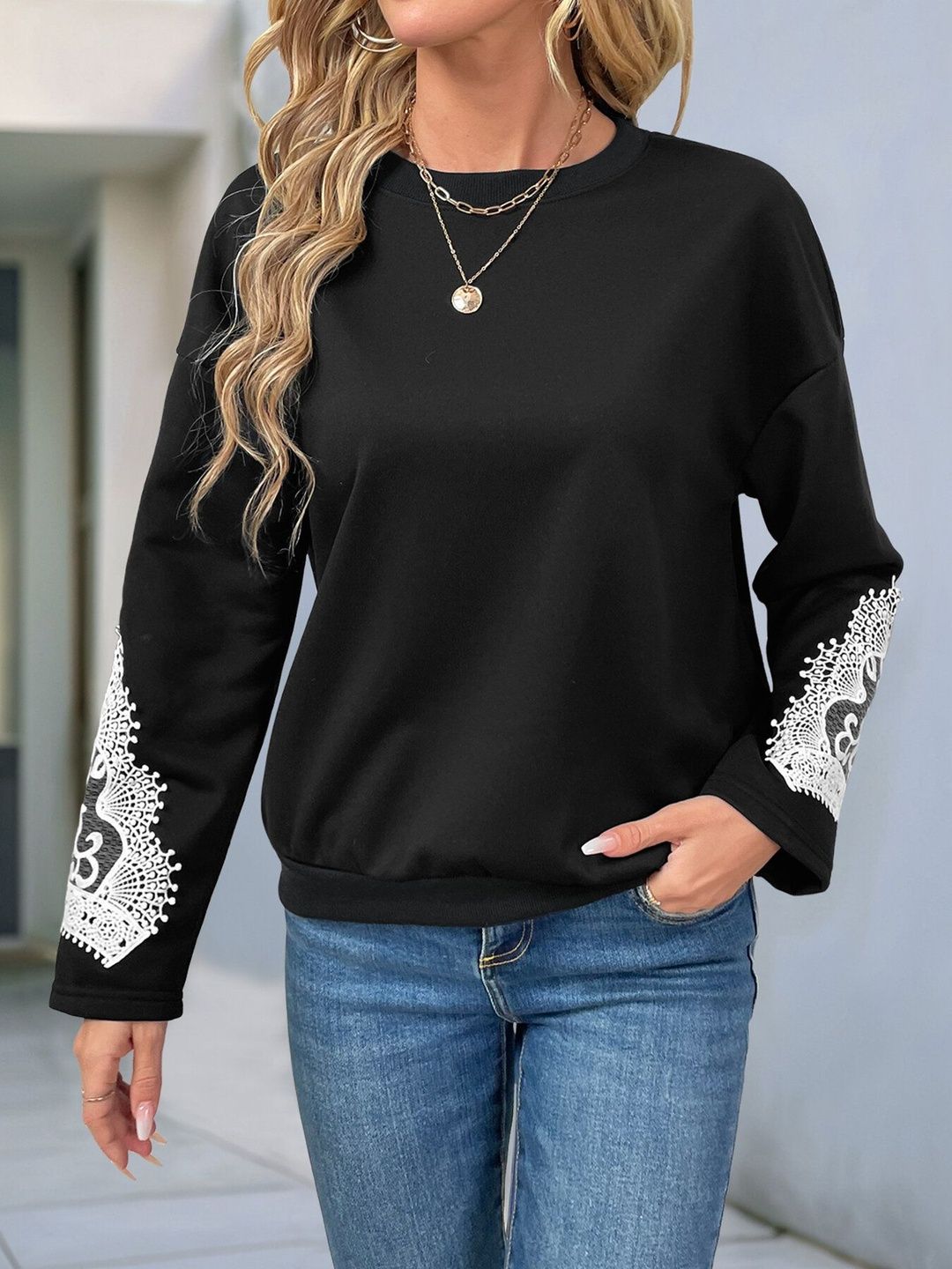 Women Embroidered Sweatshirt