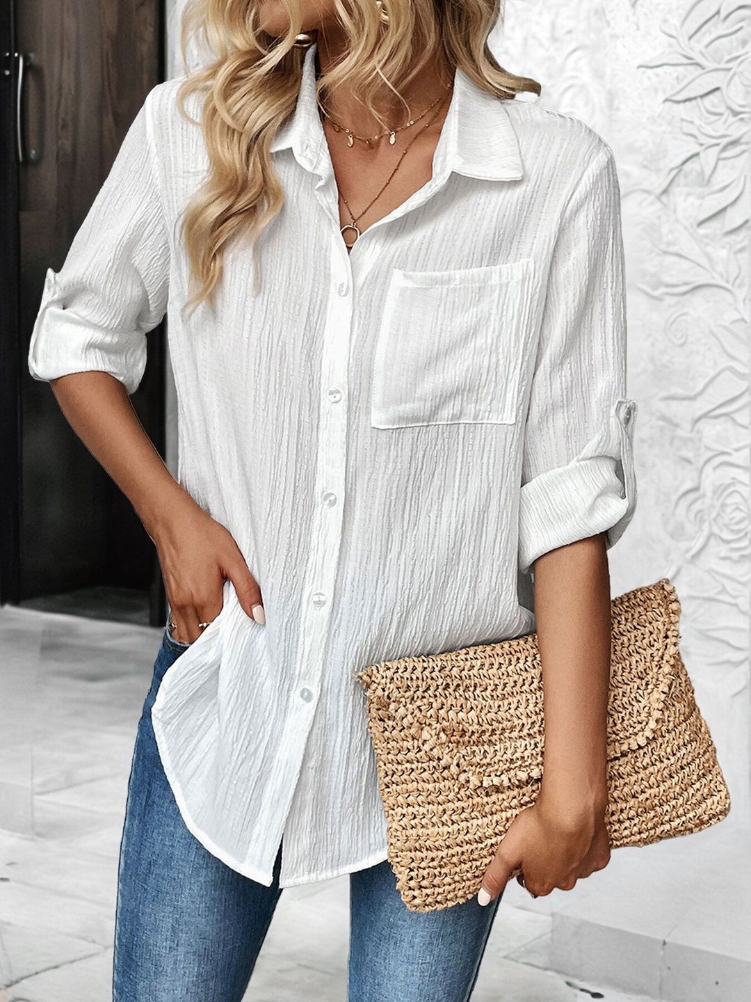 Casual Shirt in White Cotton Style 354 - Nowi Korean Fashion