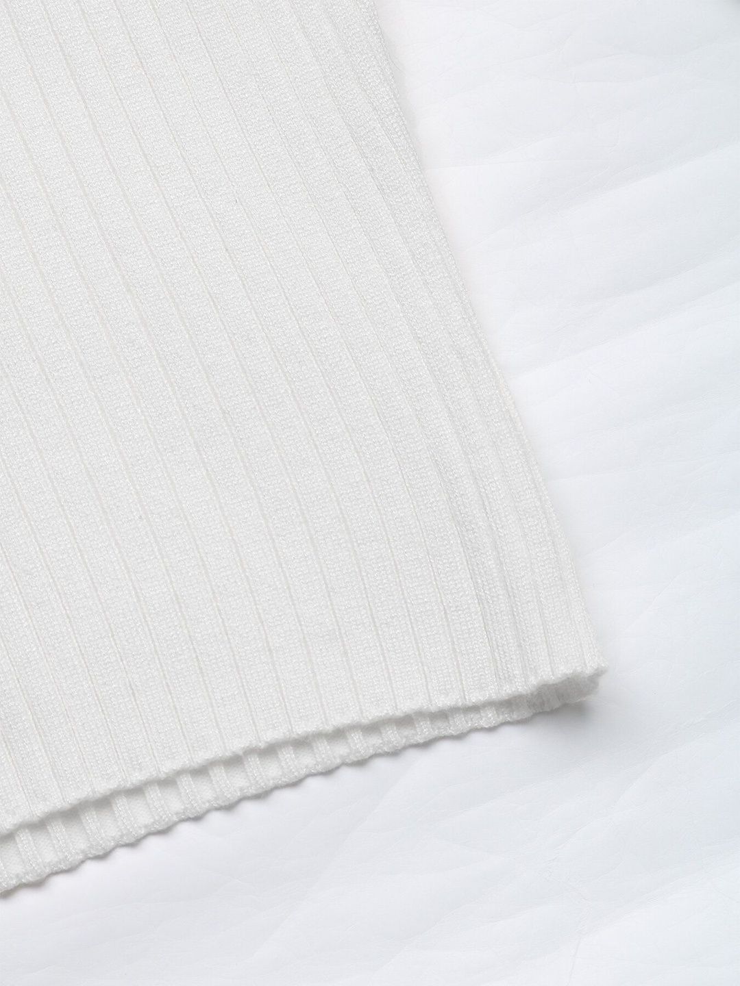 Women's White Ribbed Pullover Blend