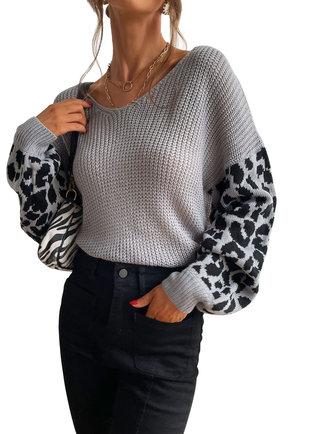 Women's Grey Animal Printed Pullover Blend Regular Fit