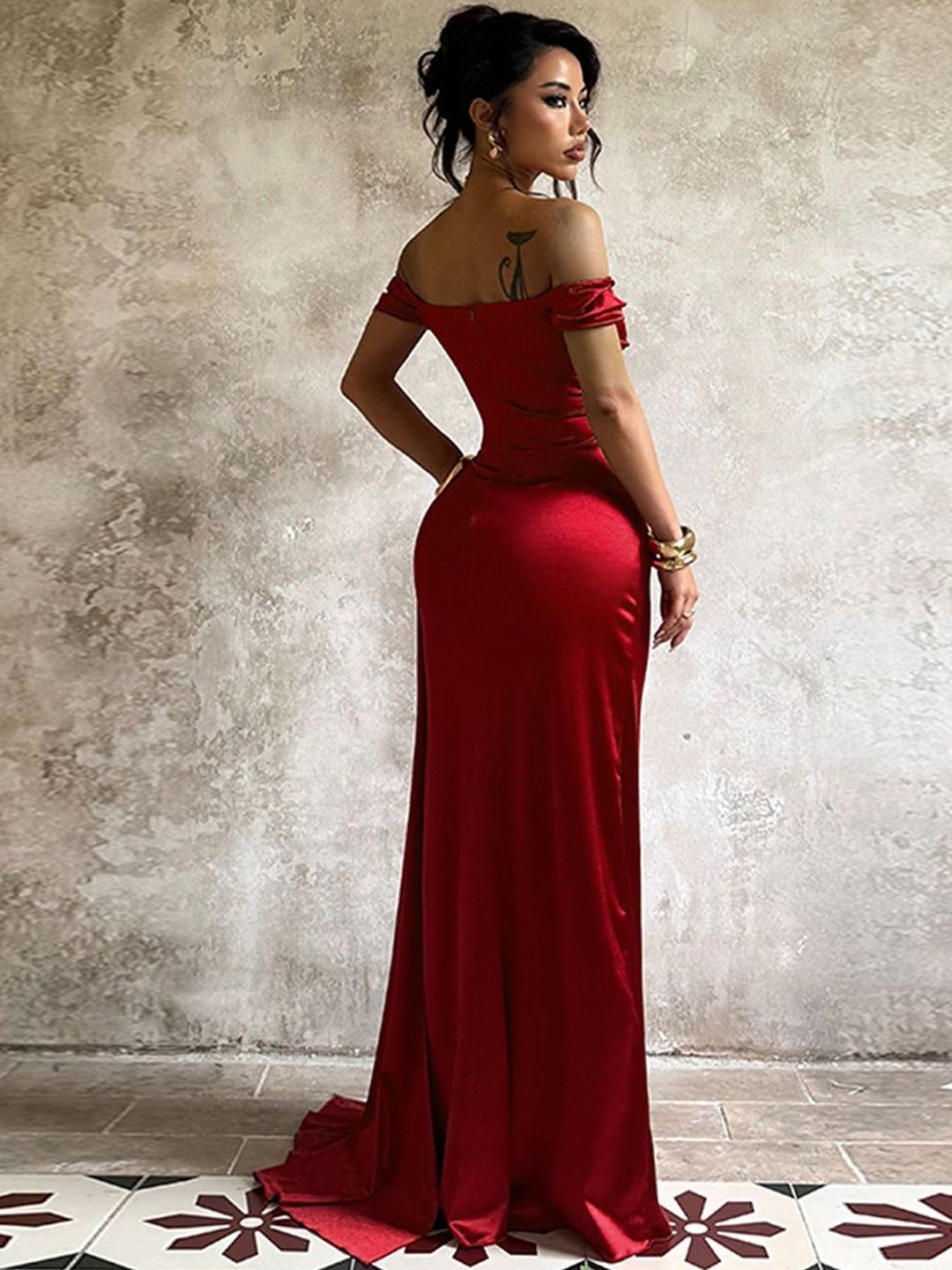 NOWI Off-Shoulder Sheath Maxi Dress