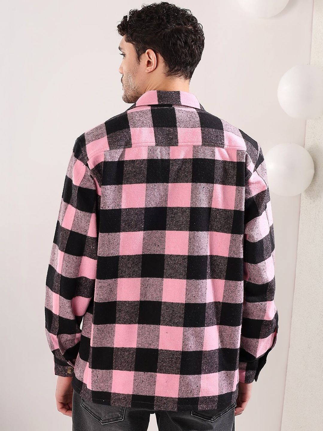 Checked Spread Collar Shackets