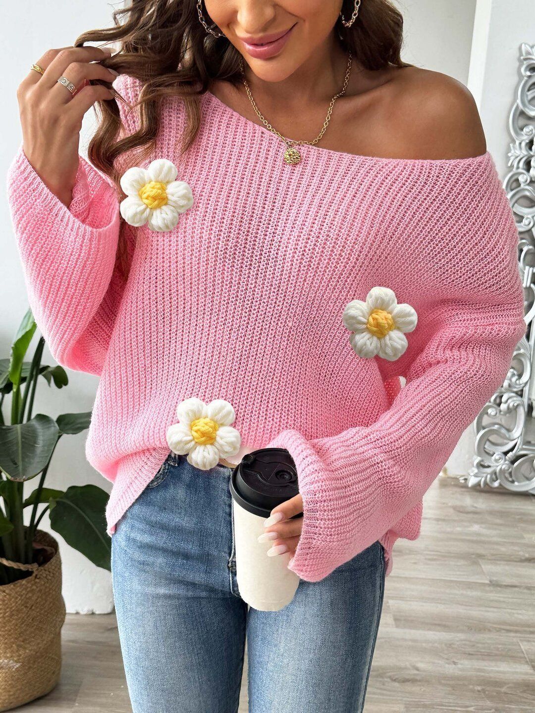 Women Ribbed Pullover with Applique Detail