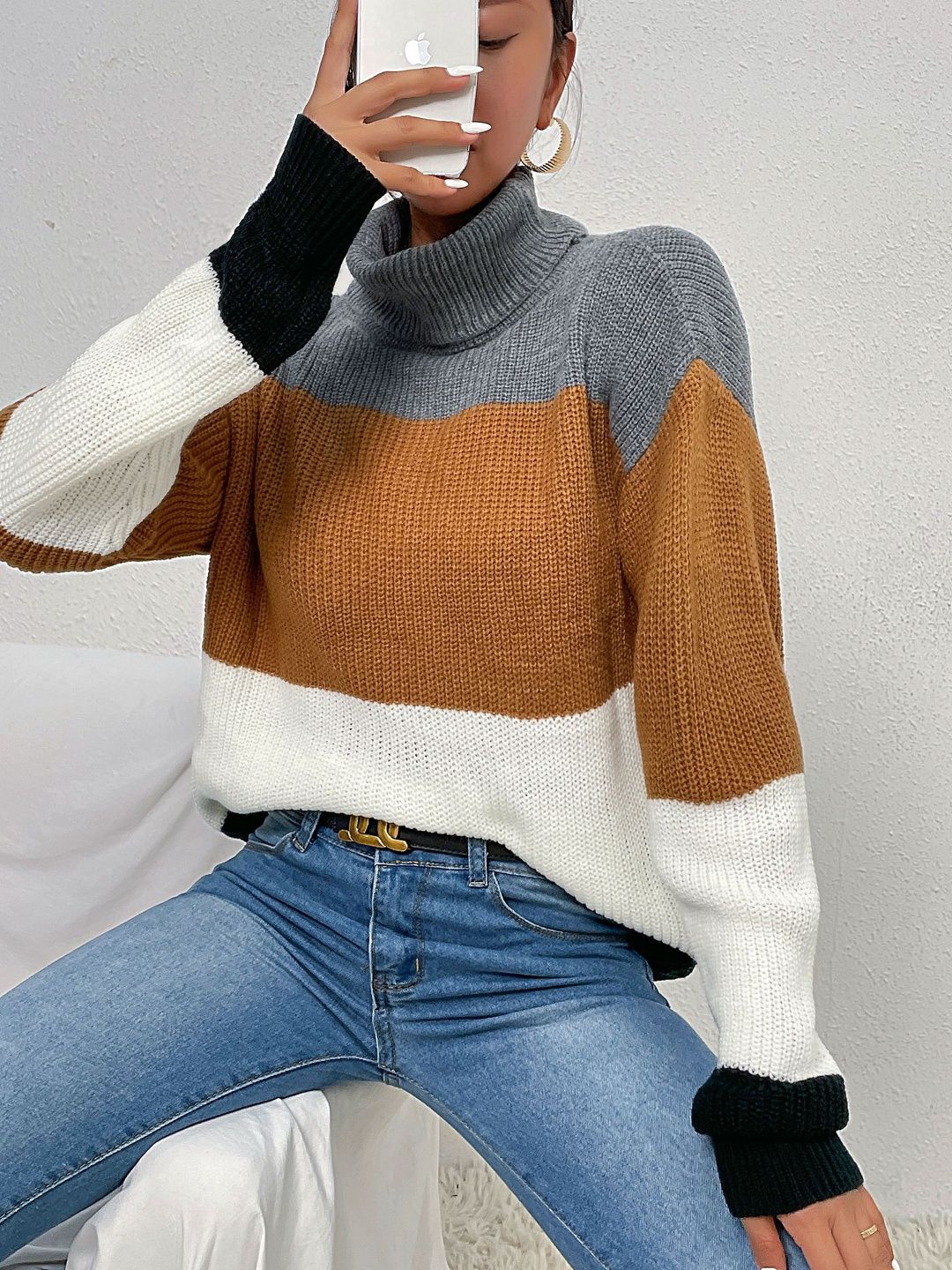 Colourblocked Pullover in Grey - Nowi Korean Fashion