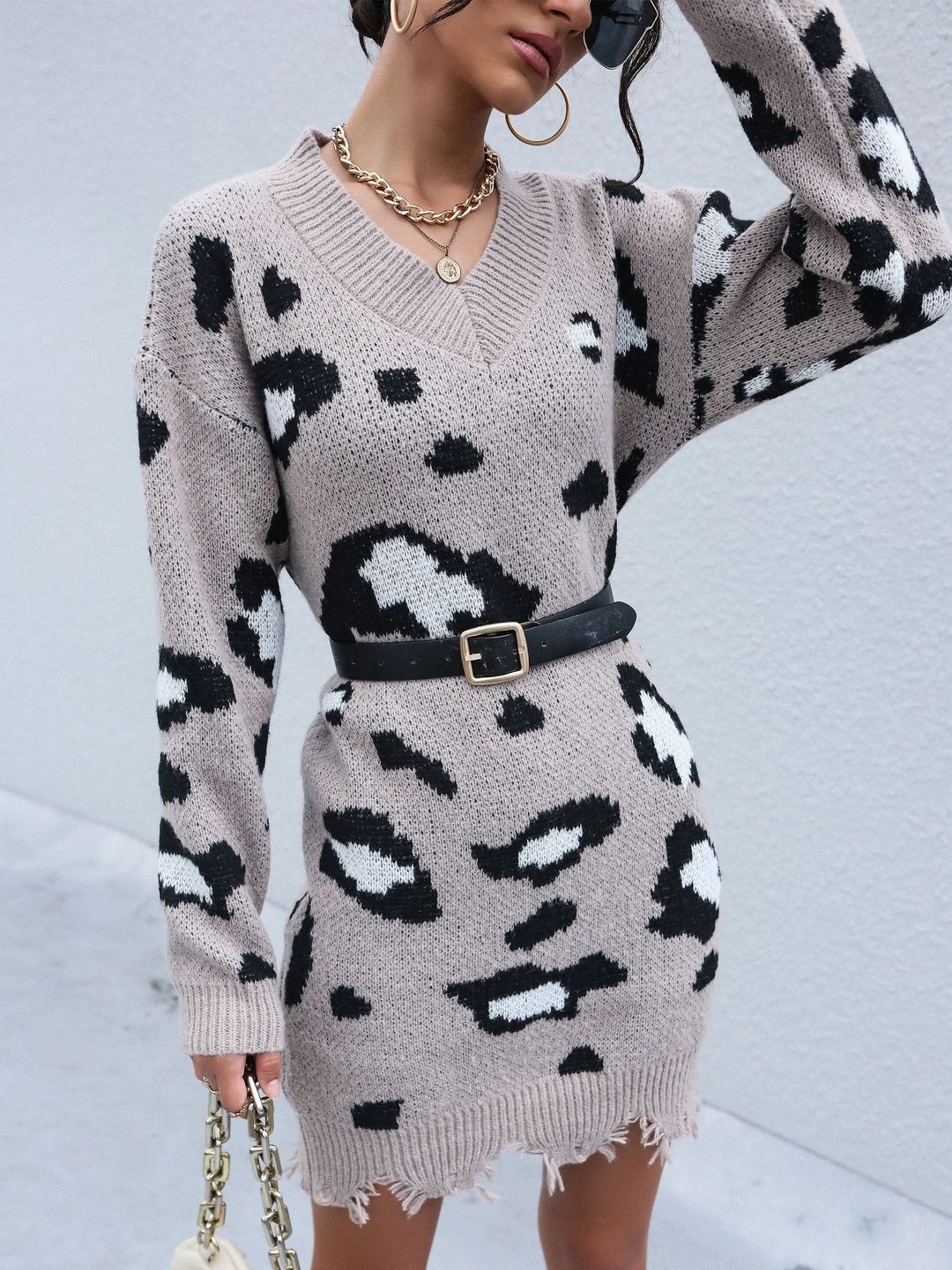Women's Beige Animal Printed Pullover Blend Regular Fit