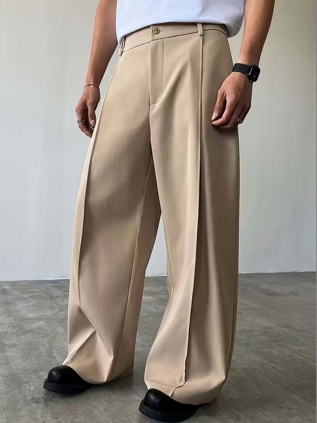 Men Wrinkle Free Pleated Trousers