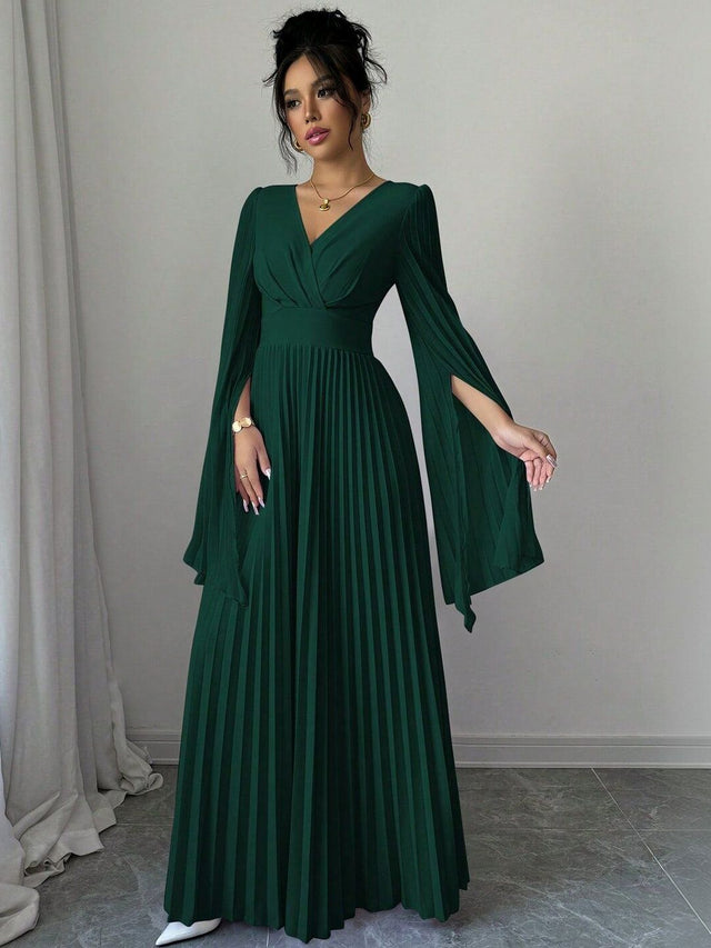 Flared Sleeve A-Line Maxi Dress in Green synthetic - Nowi Korean Fashion