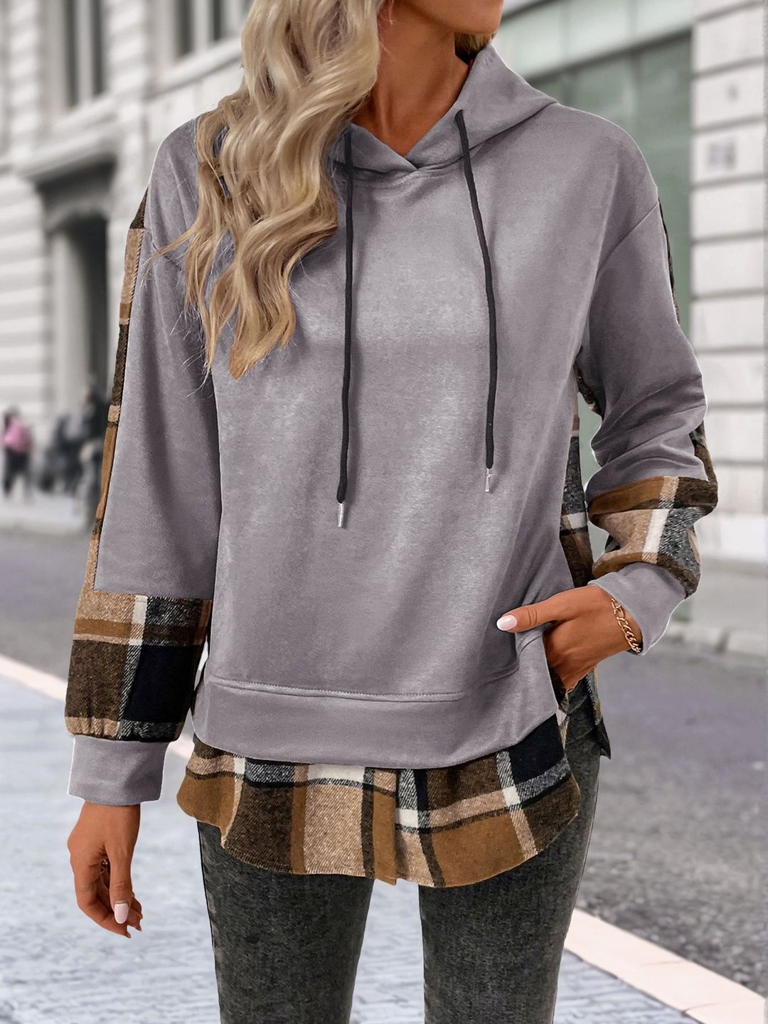 NOWI Women Colourblocked Hooded Sweatshirt