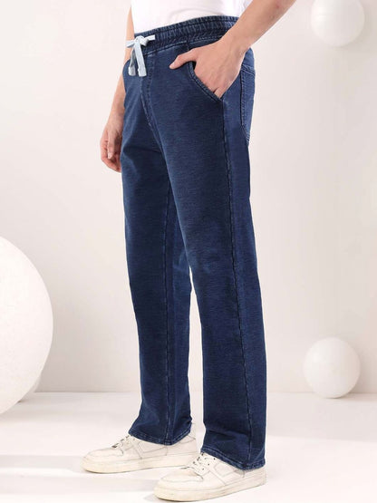 Men Straight Fit Mid-Rise Jeans