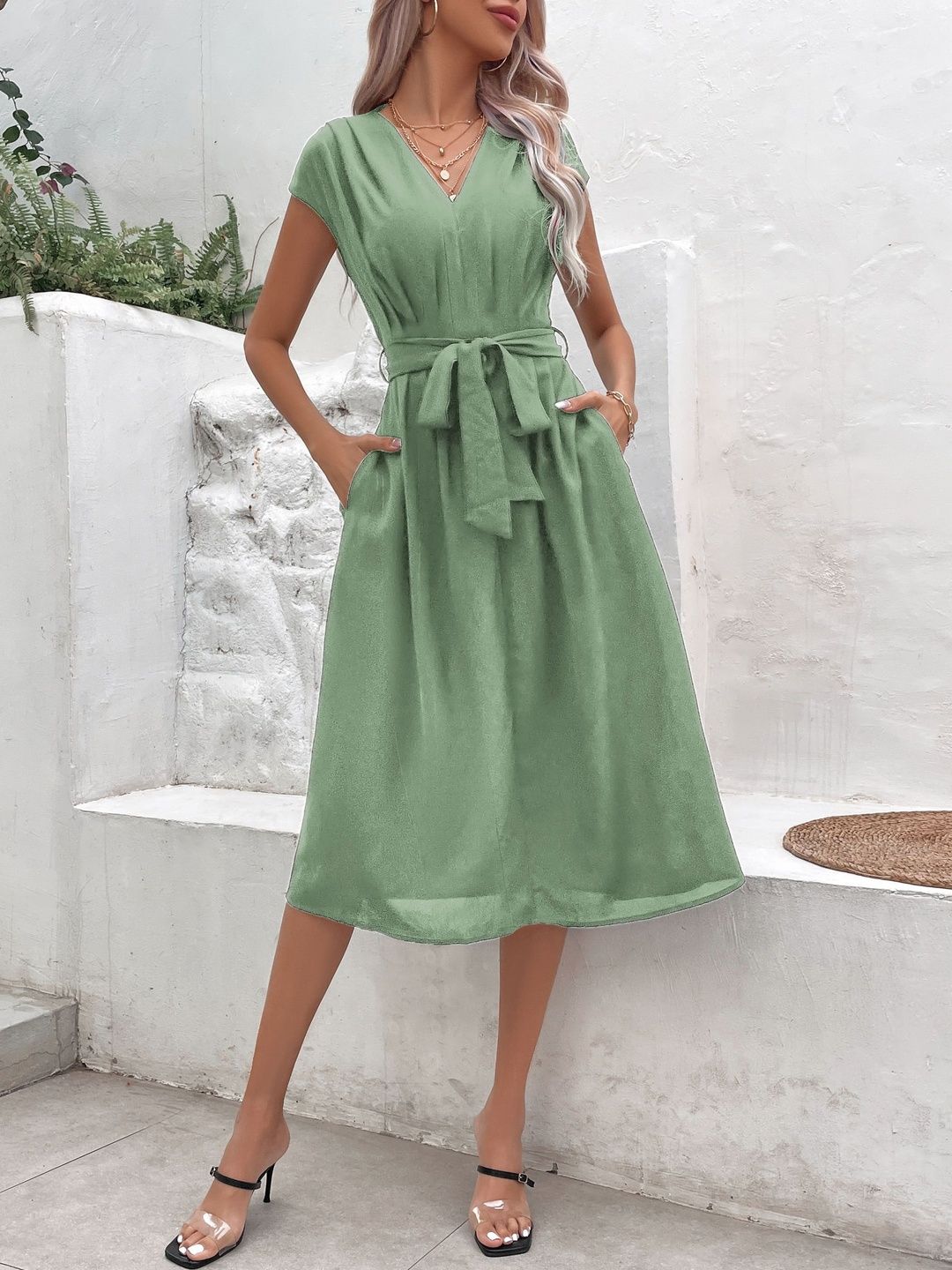 Fit & Flare Midi Dress in Green polyester - Nowi Korean Fashion