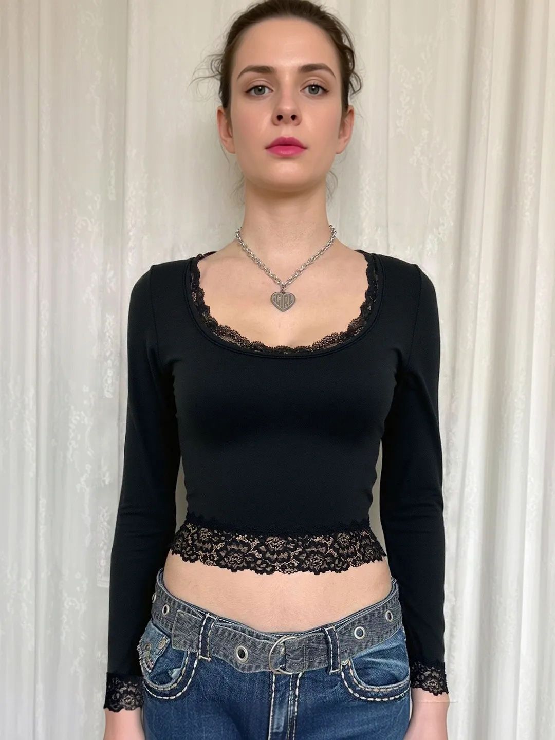 Crop Top in Black polyester - Nowi Korean Fashion