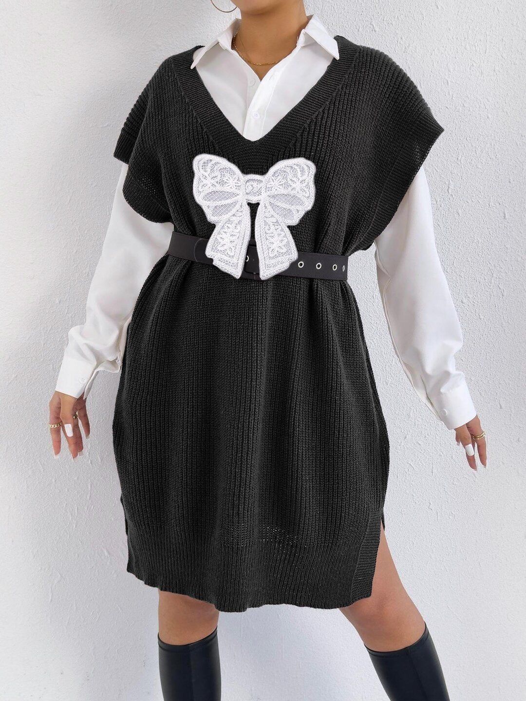 Women Ribbed Longline Sweater Vest with Applique Detail