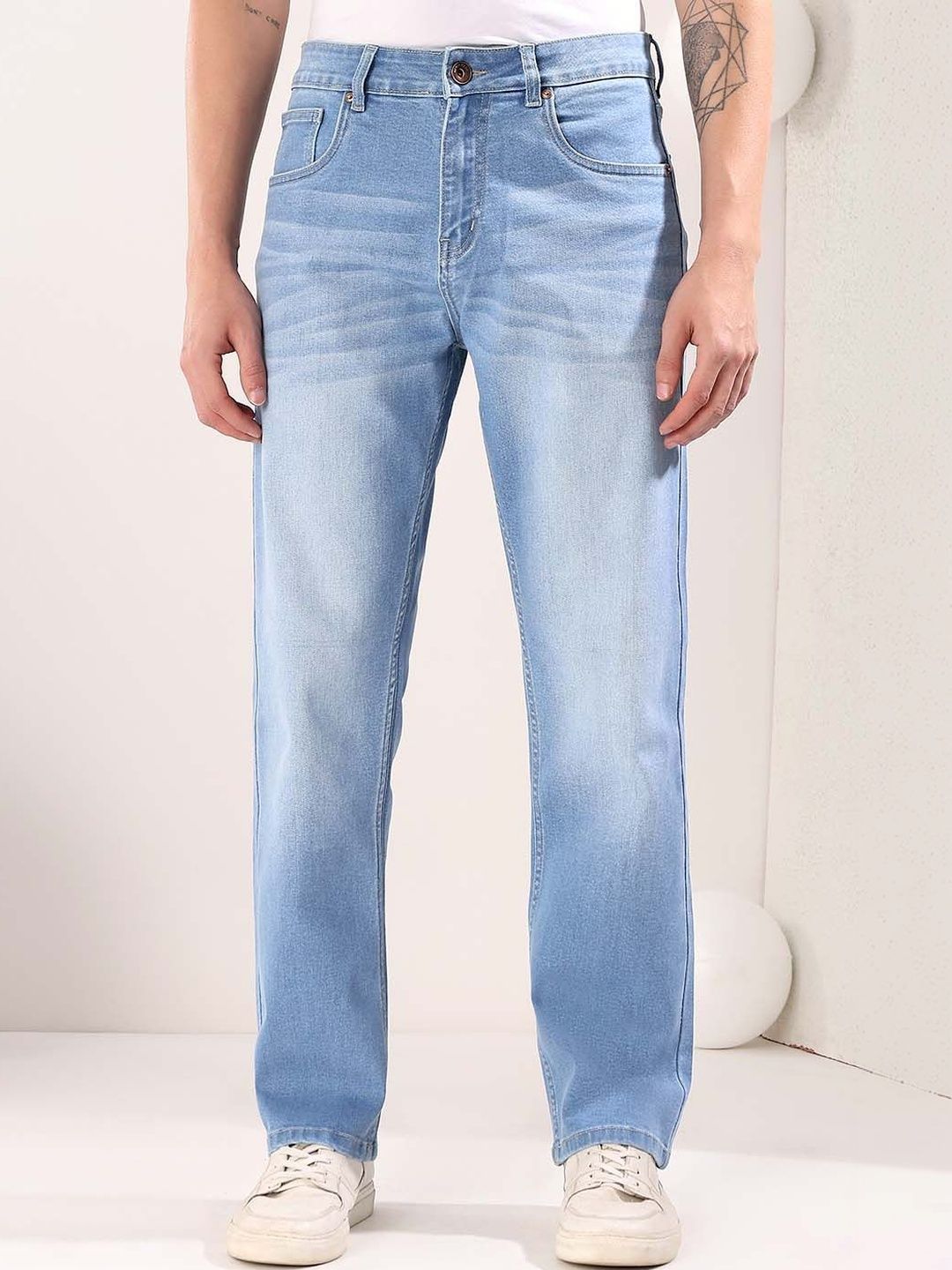 Men Straight Fit Mid-Rise Light Fade Jeans