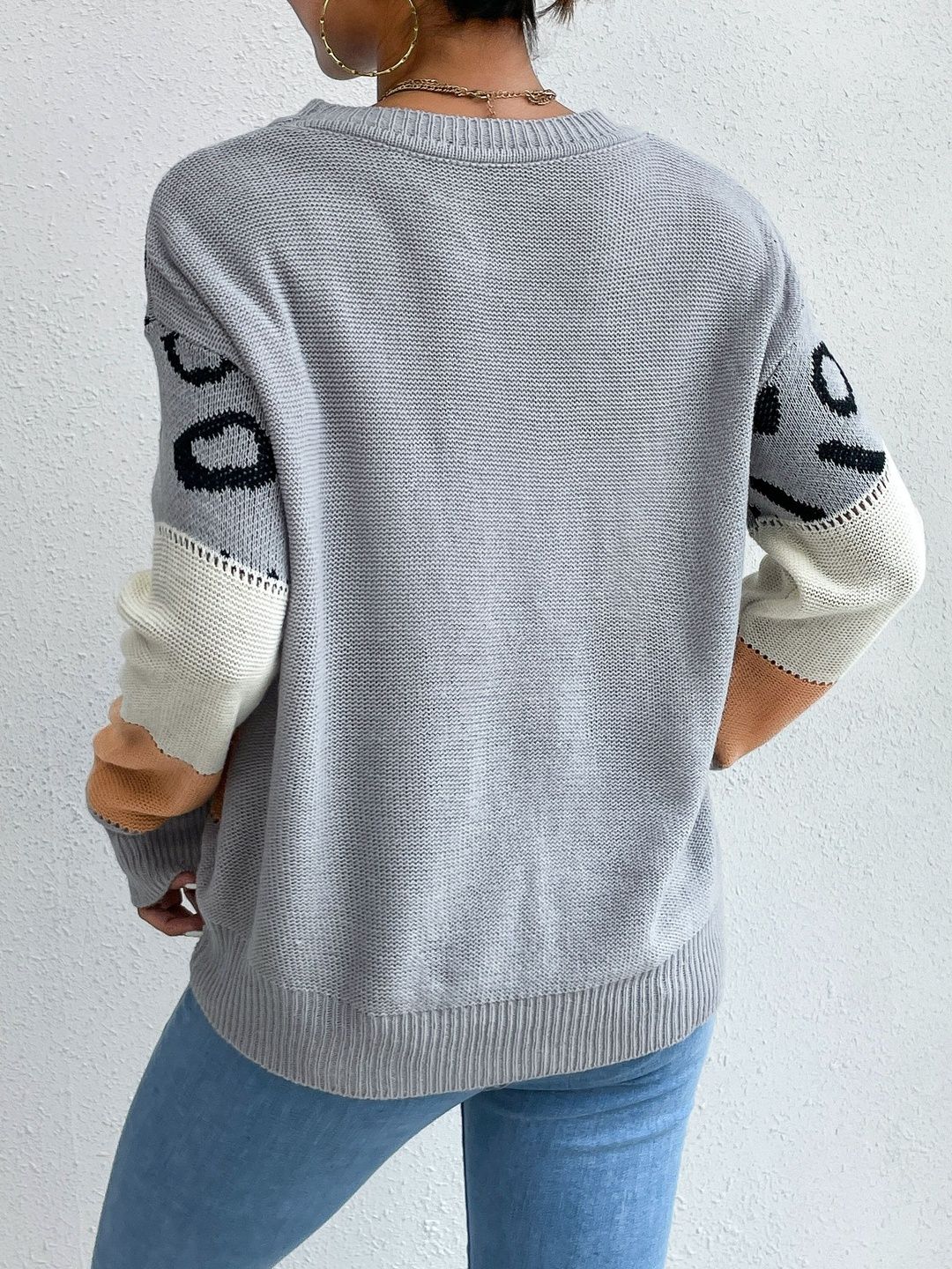 Women's Grey Animal Printed Pullover Blend Regular Fit