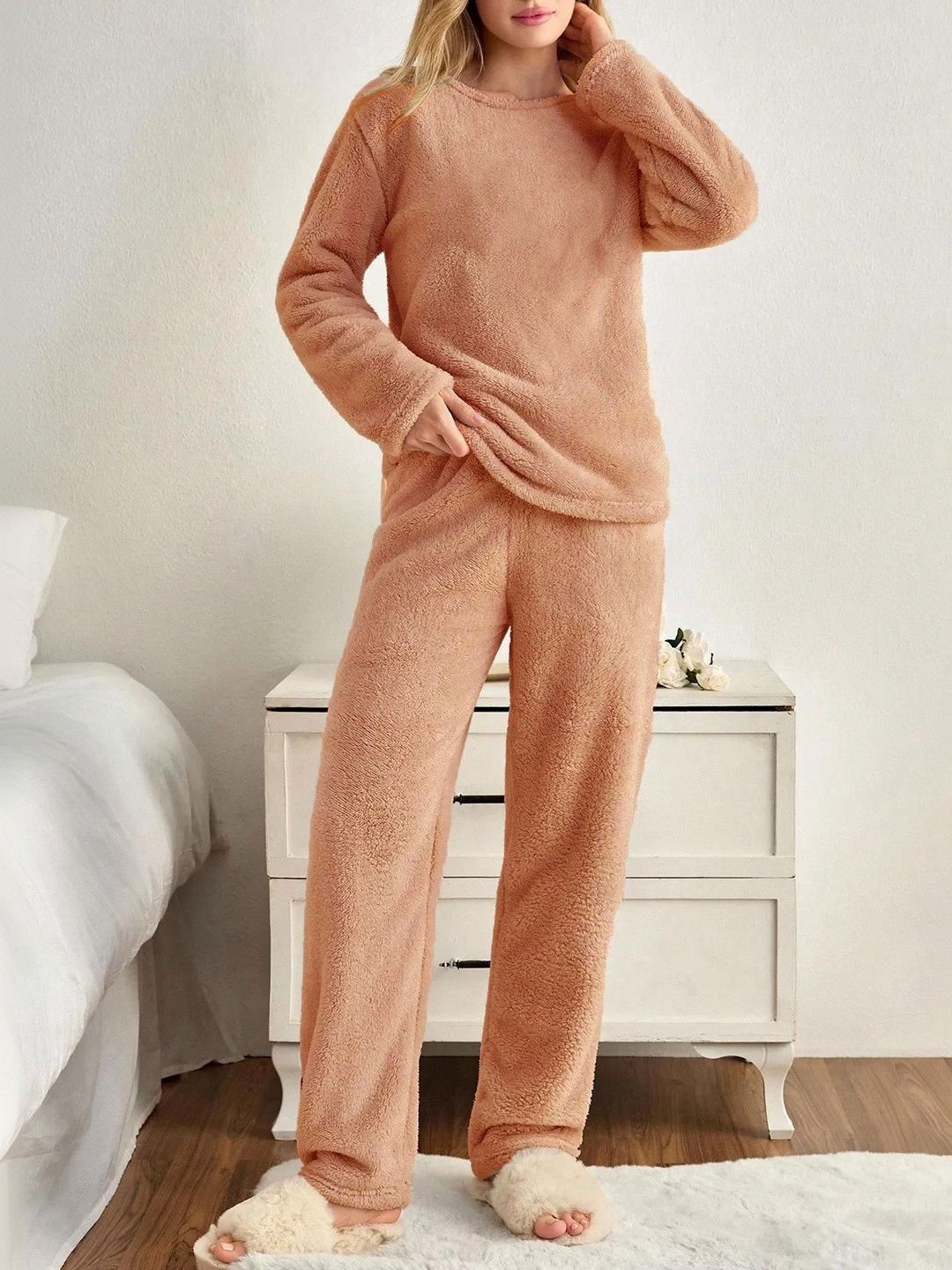 Round Neck Long Sleeves Night Suit