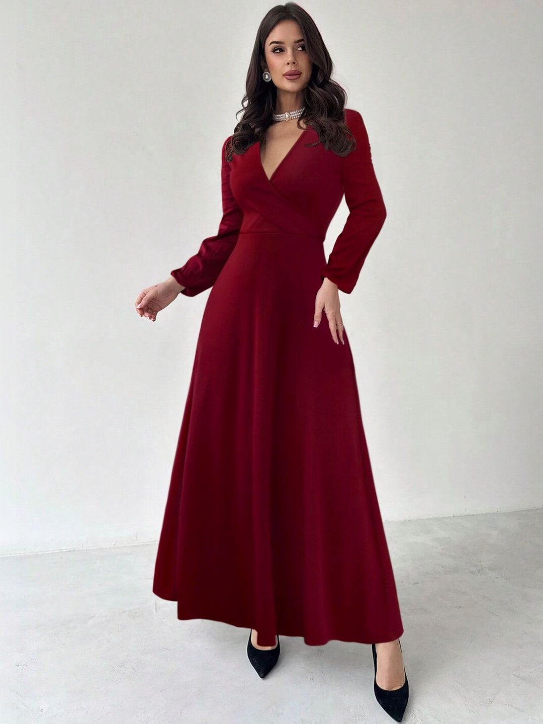 Maxi Dress in Maroon polyester - Nowi Korean Fashion