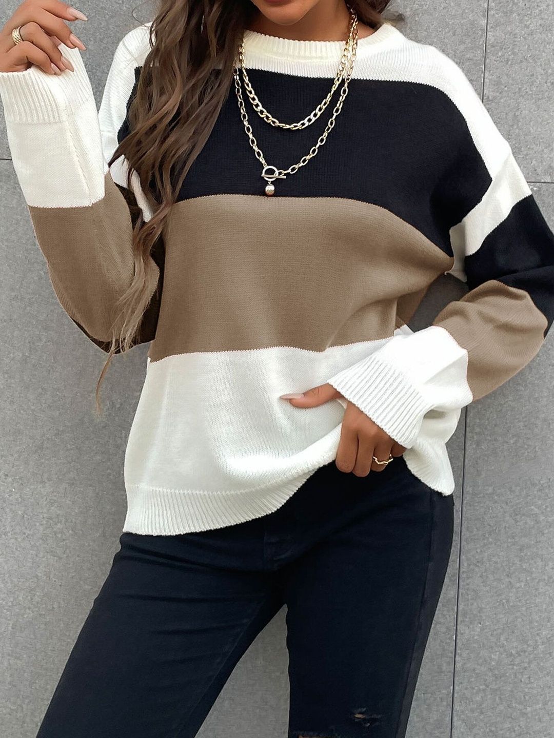 Women's White Colourblocked Pullover Blend Printed