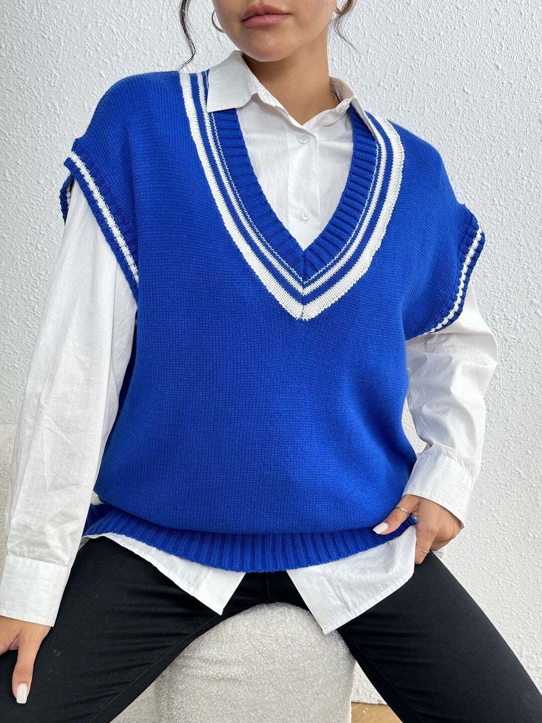 Women Colourblocked Sweater Vest