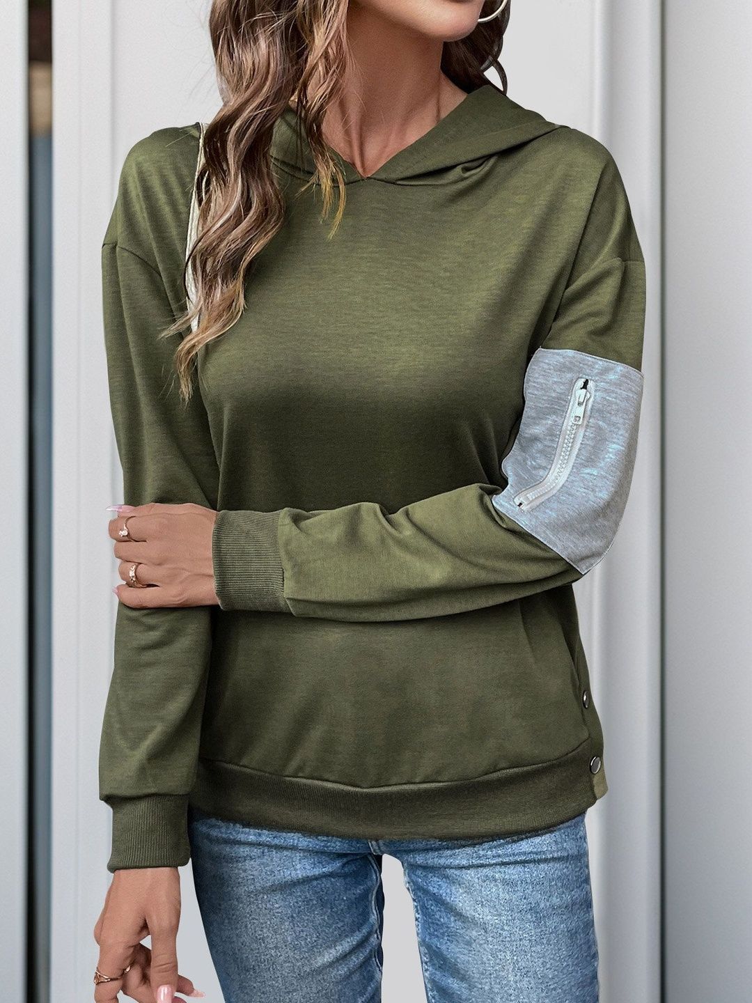 Colourblocked Hooded Sweatshirt in Green Cotton - Nowi Korean Fashion