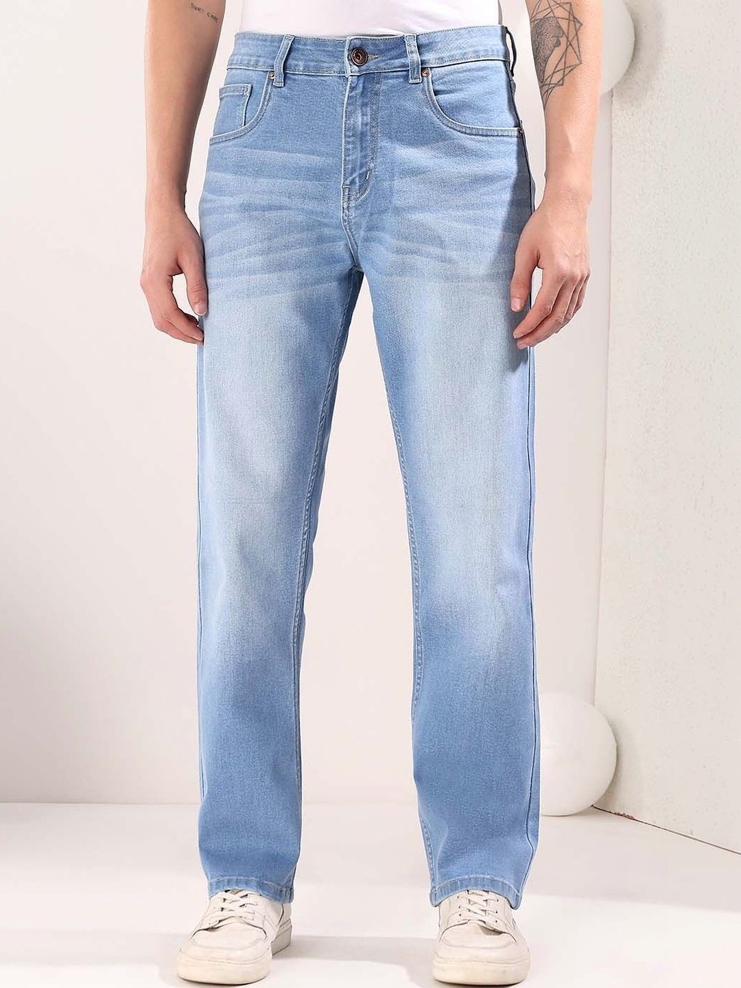Men Straight Fit Mid-Rise Light Fade Jeans