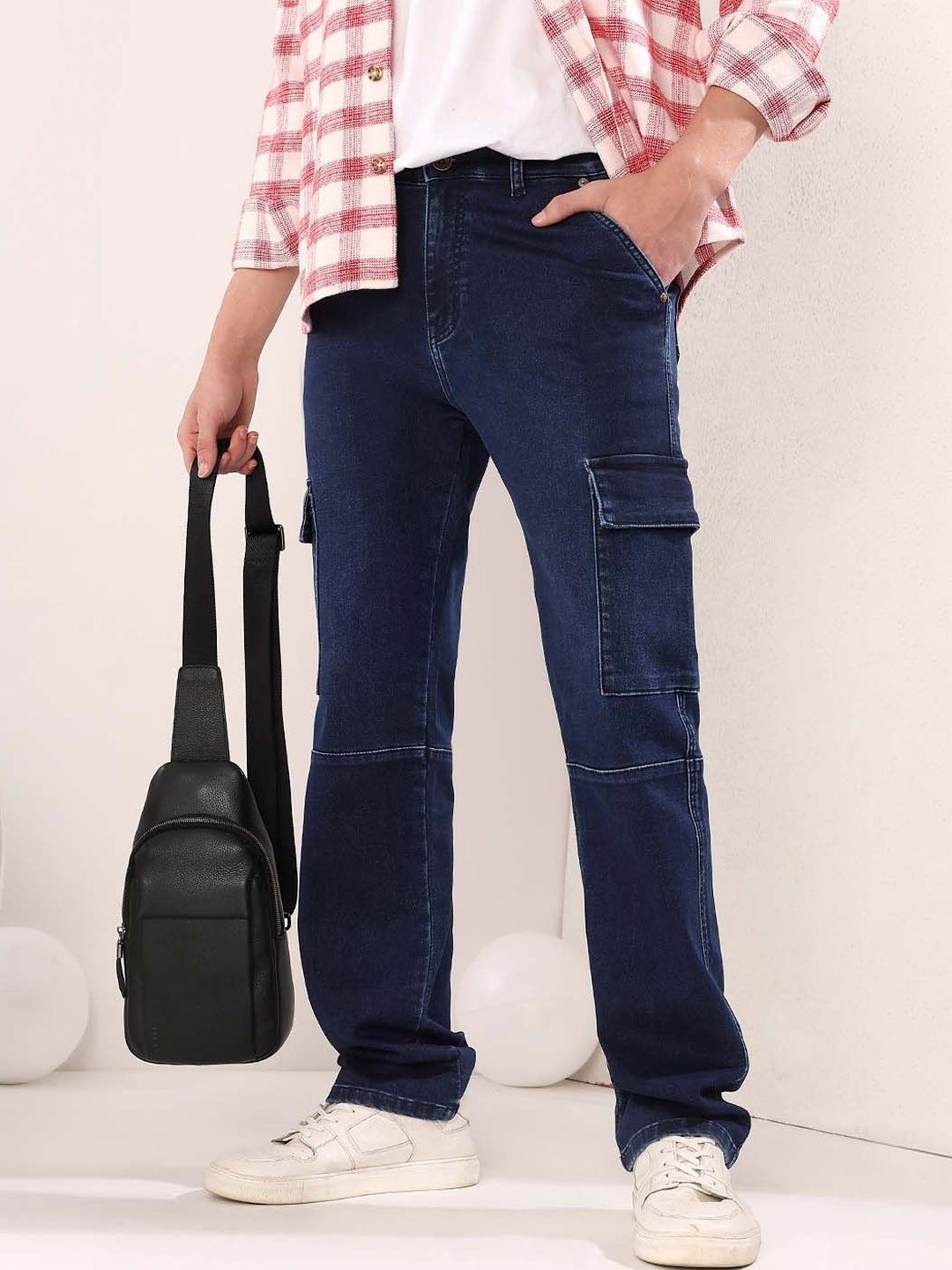 Straight Fit Mid-Rise Jeans in Blue cotton Style 994 - Nowi Korean Fashion