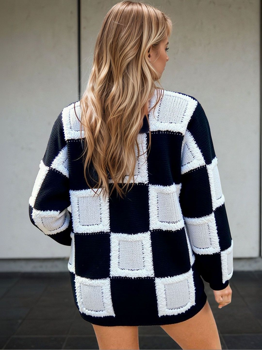 NOWI Women Checked Pullover with Fuzzy Detail