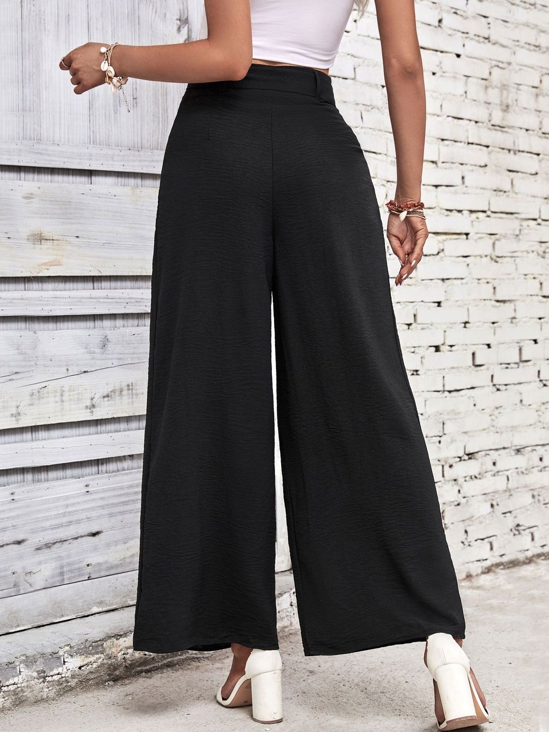 Women Loose Fit High-Rise Pleated Trousers