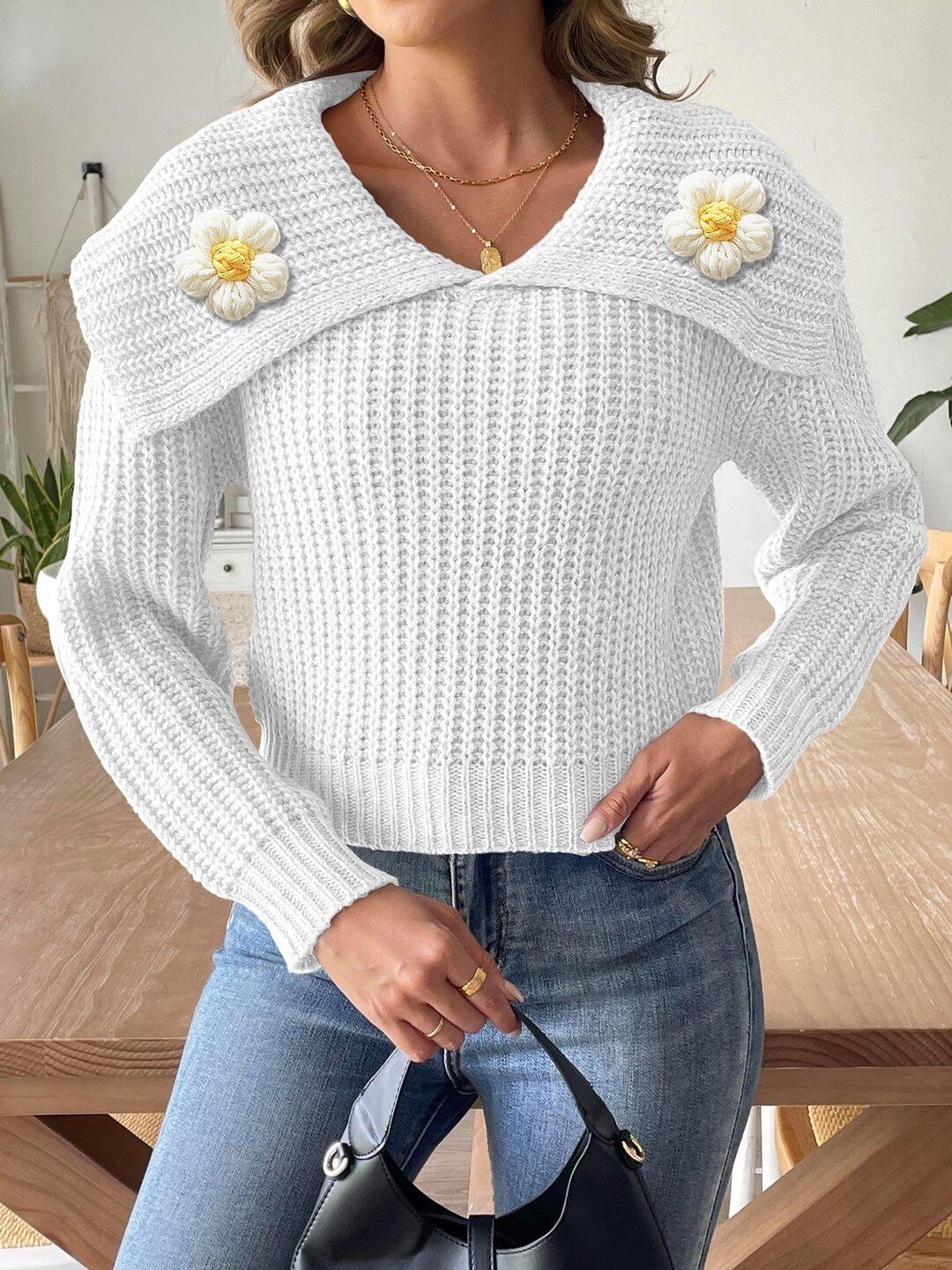 Women Ribbed Pullover with Applique Detail